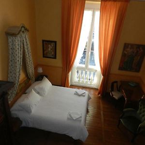 Camera con letto king size